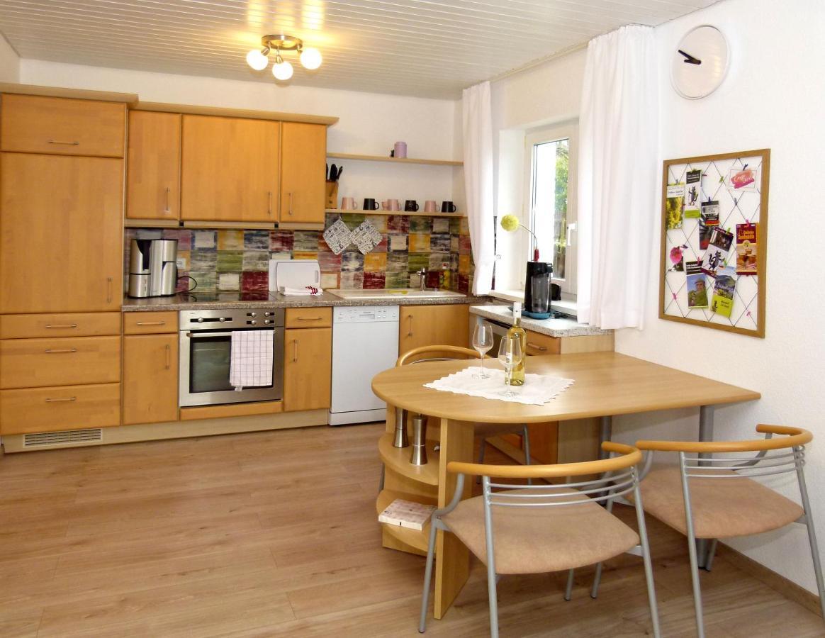 Haus Tannenweg Apartment Zell an der Mosel Luaran gambar