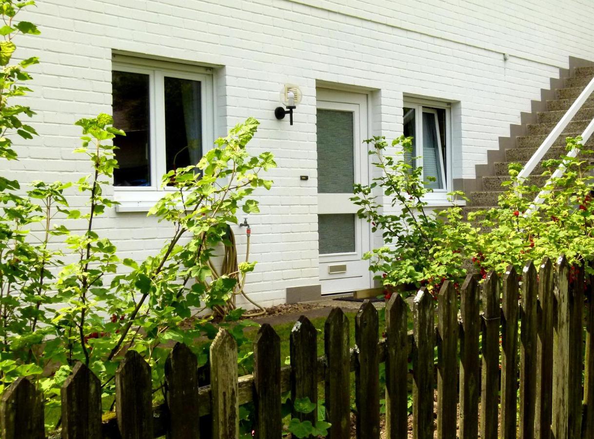 Haus Tannenweg Apartment Zell an der Mosel Luaran gambar